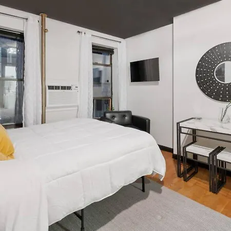 Midtown Studio - Walking Distance To Times Square
